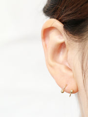 14K gold Twist & horseshoe cartilage earring 20g