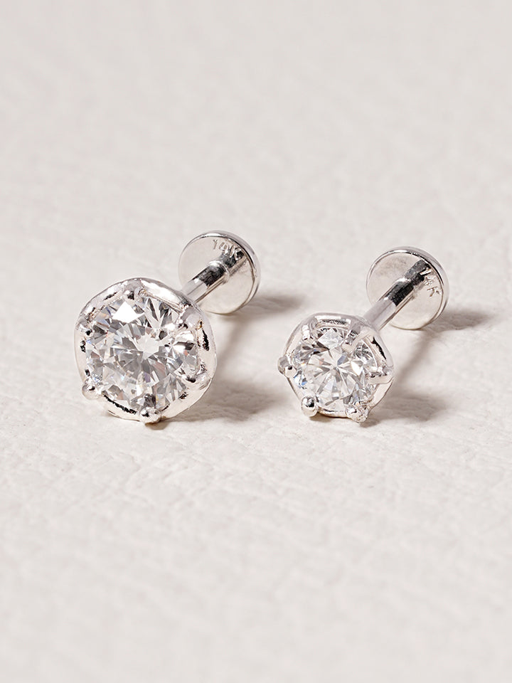 14K Solid Gold Lab Diamond Grace Internally Threaded Labret Piercing 20G