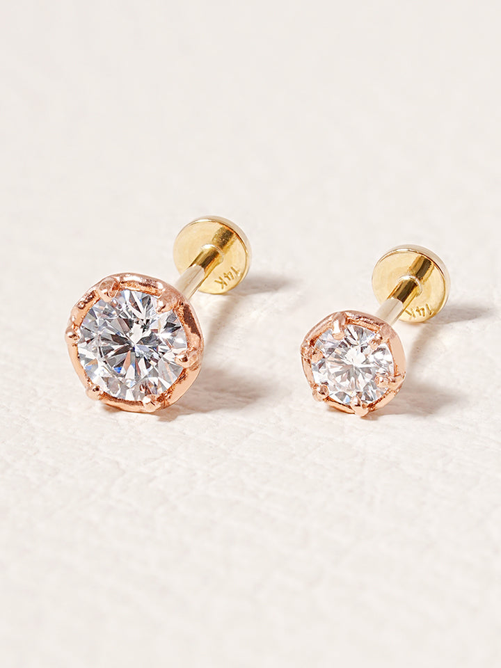 14K Solid Gold Lab Diamond Grace Internally Threaded Labret Piercing 20G