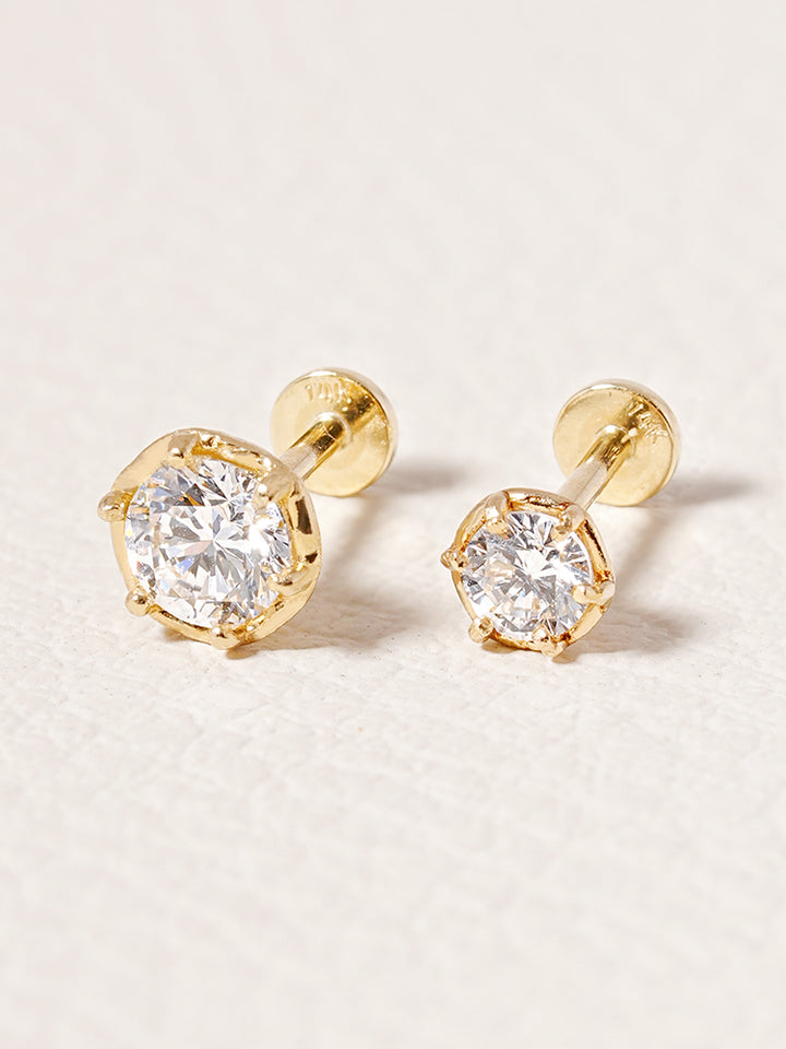 14K Solid Gold Lab Diamond Grace Internally Threaded Labret Piercing 20G