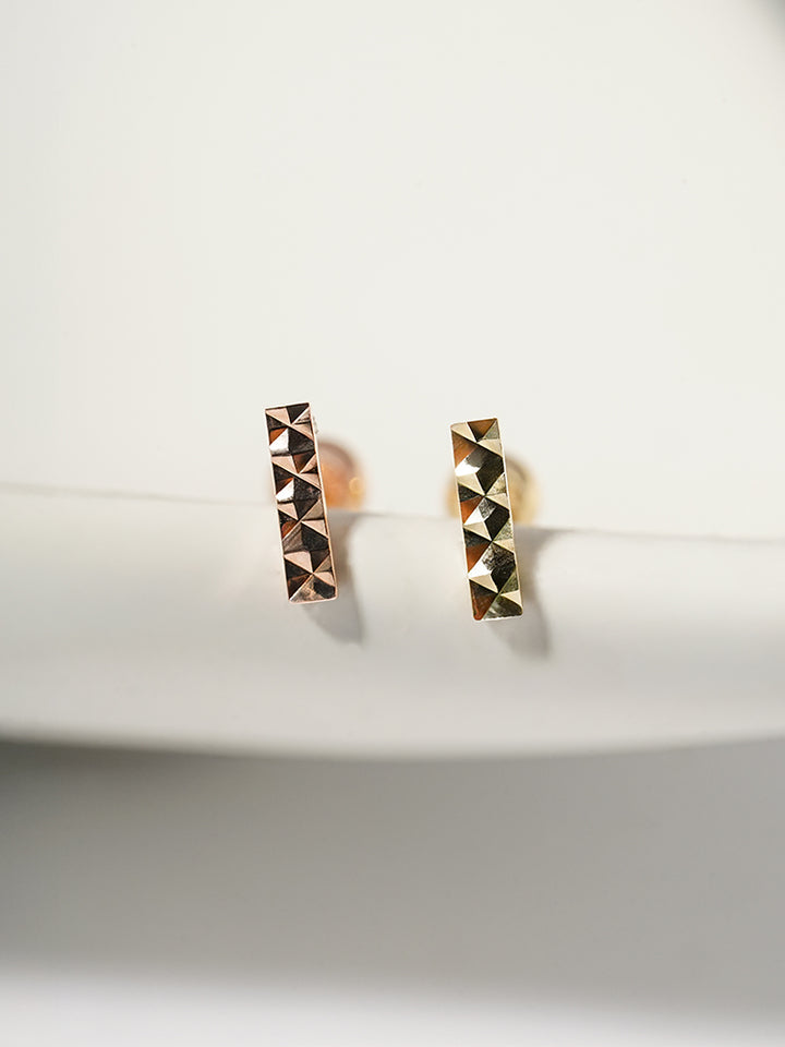 14K Solid Gold Shining Stick Bar Cartilage Earring 20G