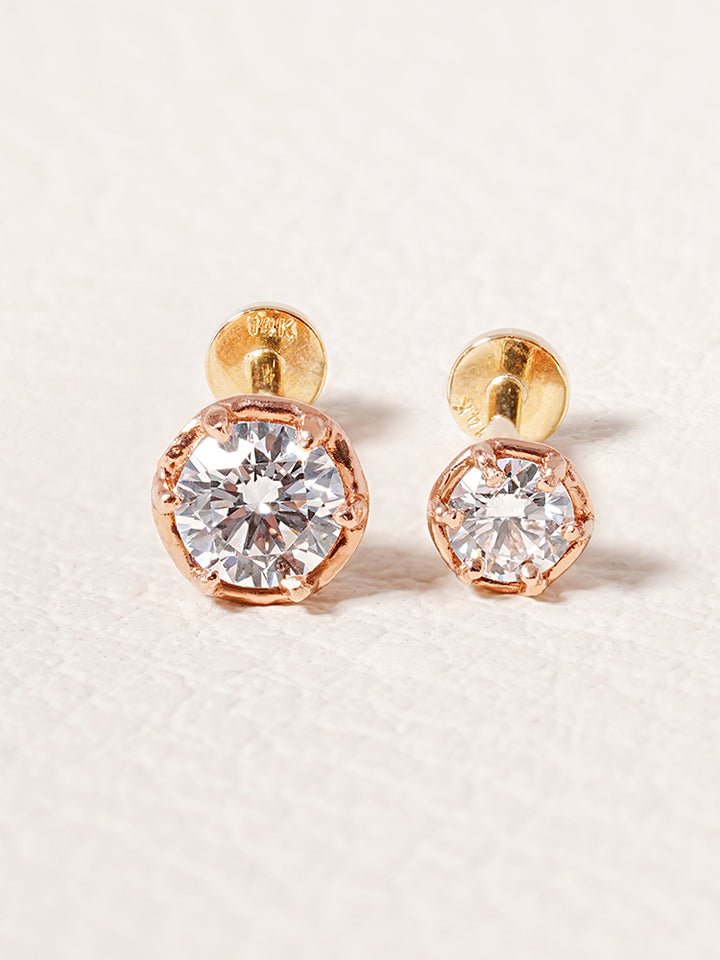 14K Solid Gold Lab Diamond Grace Internally Threaded Labret Piercing 20G