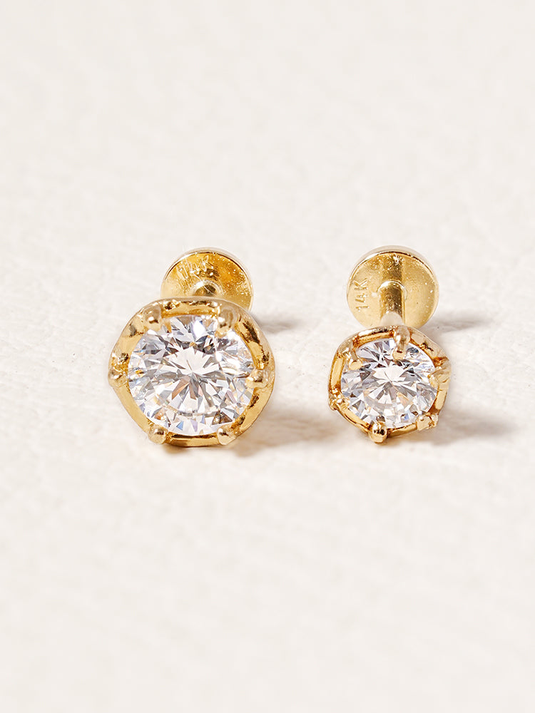 14K Solid Gold Lab Diamond Grace Internally Threaded Labret Piercing 20G