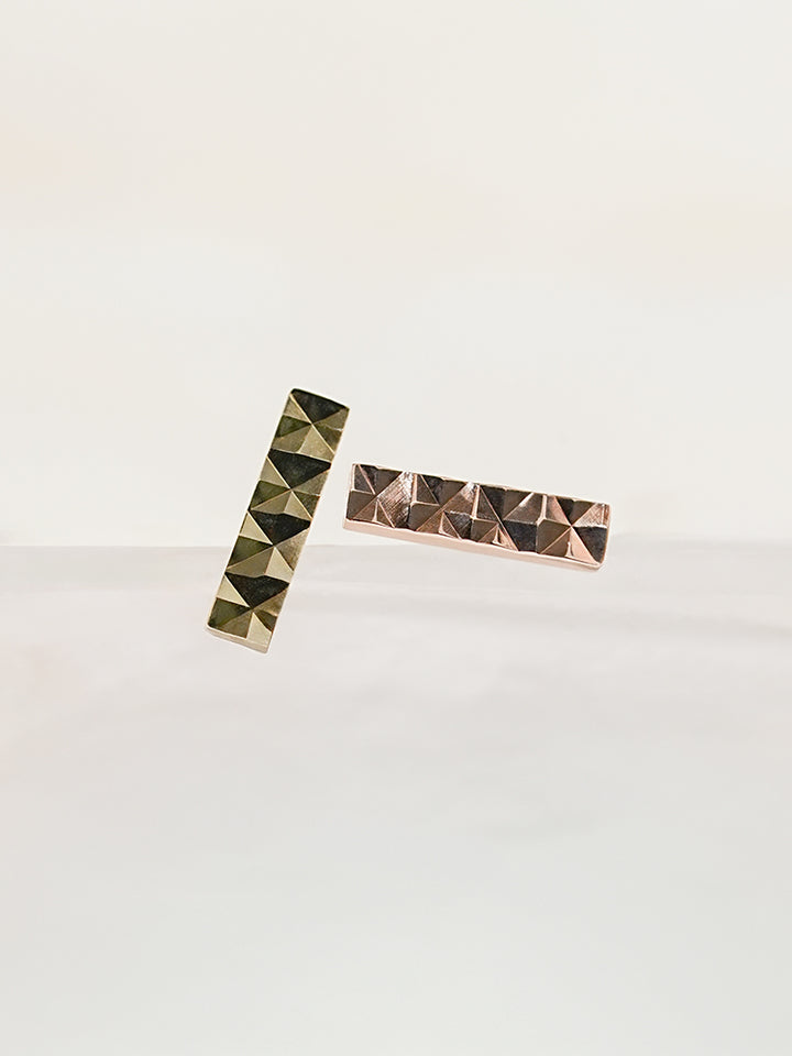 14K Solid Gold Shining Stick Bar Cartilage Earring 20G