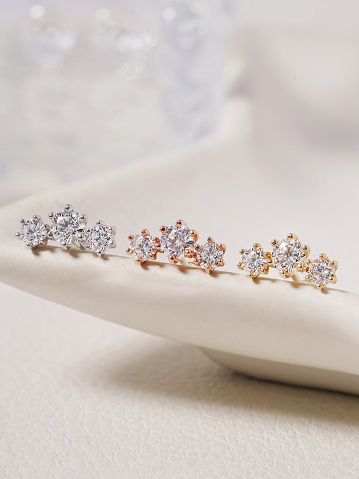 14K Solid Gold Lab Diamond Lumiere Internally Threaded Labret Piercing 20G