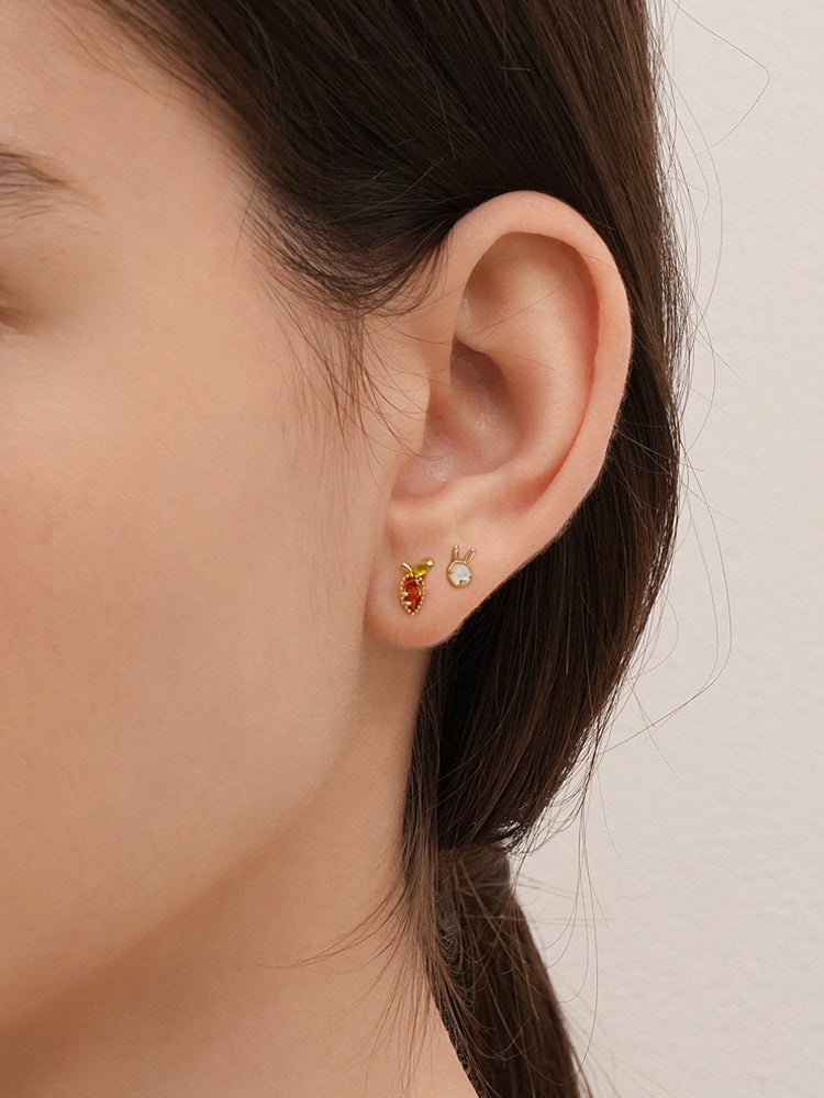 14K Solid Gold Bunny Bunny Carrot Rabbit Cartilage Earring 20G