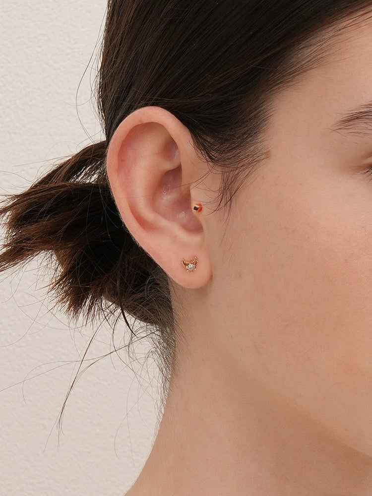 14K Gold Moon Rough Cartilage Earring 18G