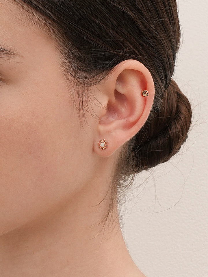 14K Gold Rough Disc Cartilage Earring 18G