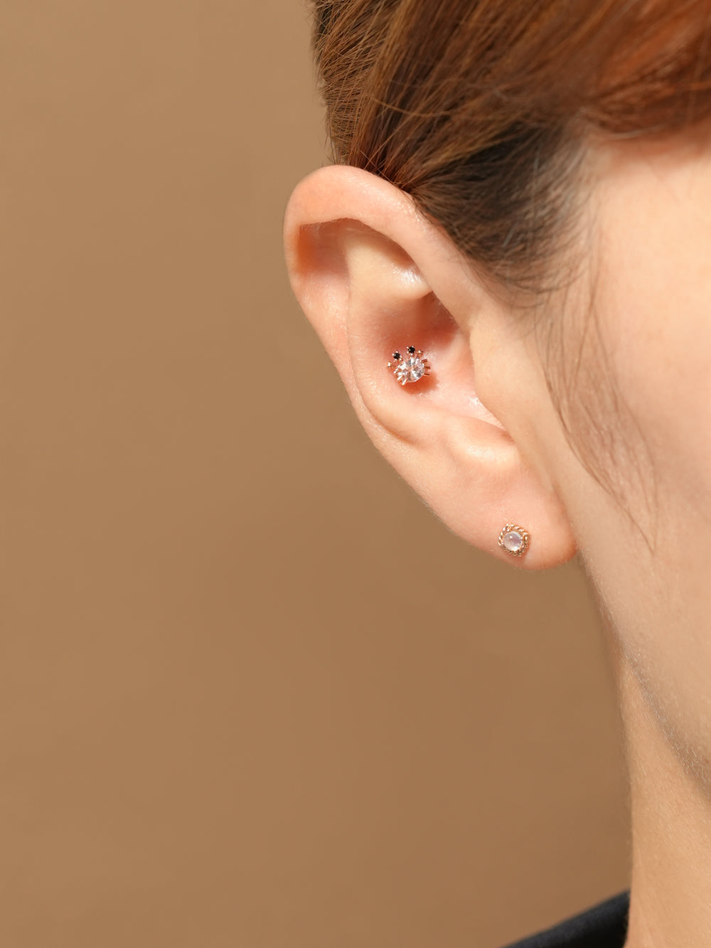 14K Gold Mini Crab Cartilage Earring 18G