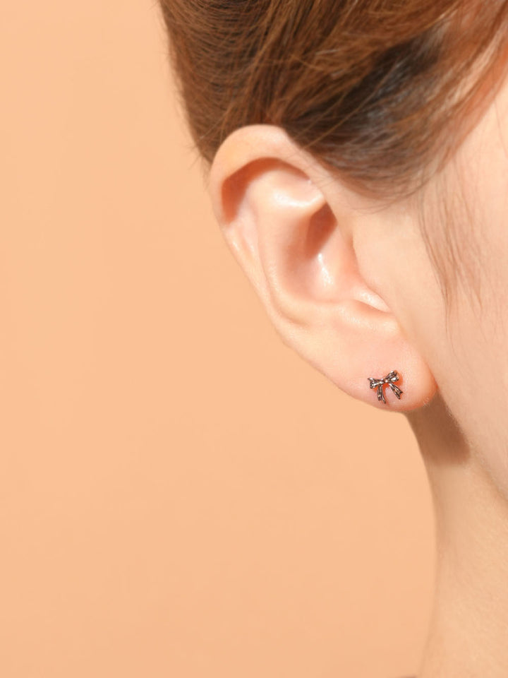 14K Gold Grace Ribbon Cartilage Earring 20G18G16G