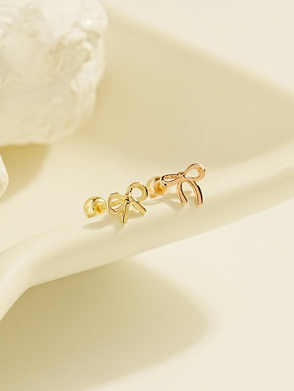 14K Gold Candy Ribbon Cartilage Earring 20G18G16G