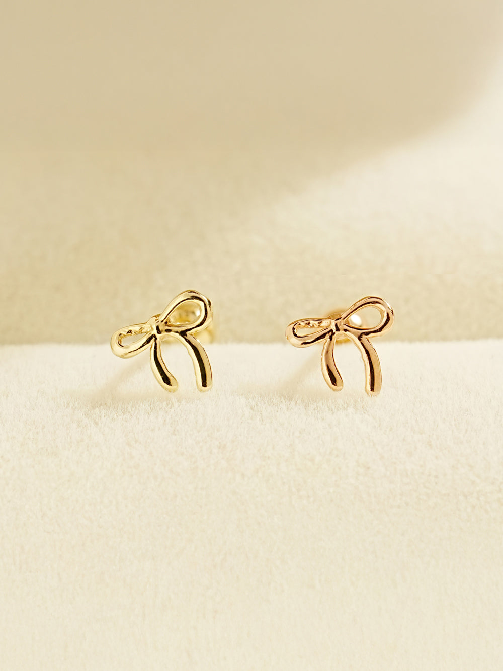 14K Gold Candy Ribbon Cartilage Earring 20G18G16G