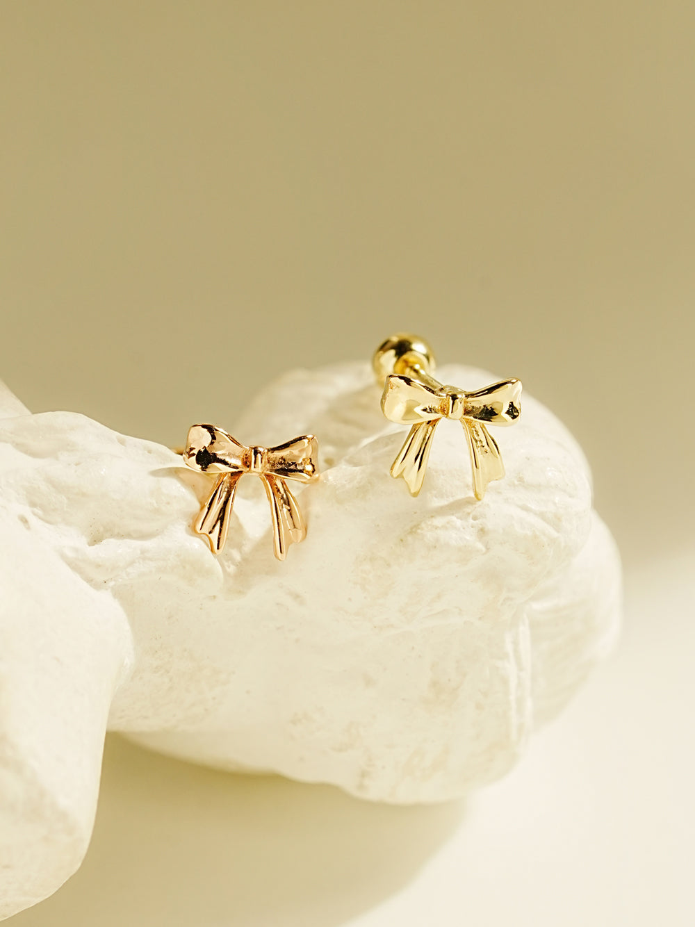 14K Gold Grace Ribbon Cartilage Earring 20G18G16G