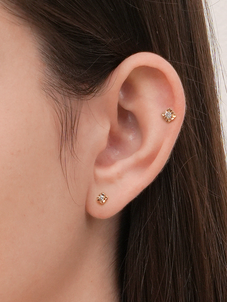 14K Gold Lumilight Golden Square Diamond Cartilage Earring 18G