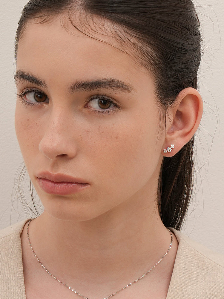 14K Solid Gold Lab Diamond Lumiere Internally Threaded Labret Piercing 20G