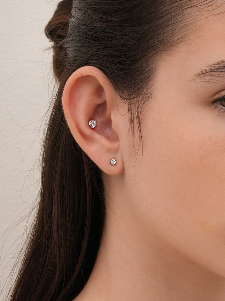 14K Solid Gold Lab Diamond Grace Internally Threaded Labret Piercing 20G