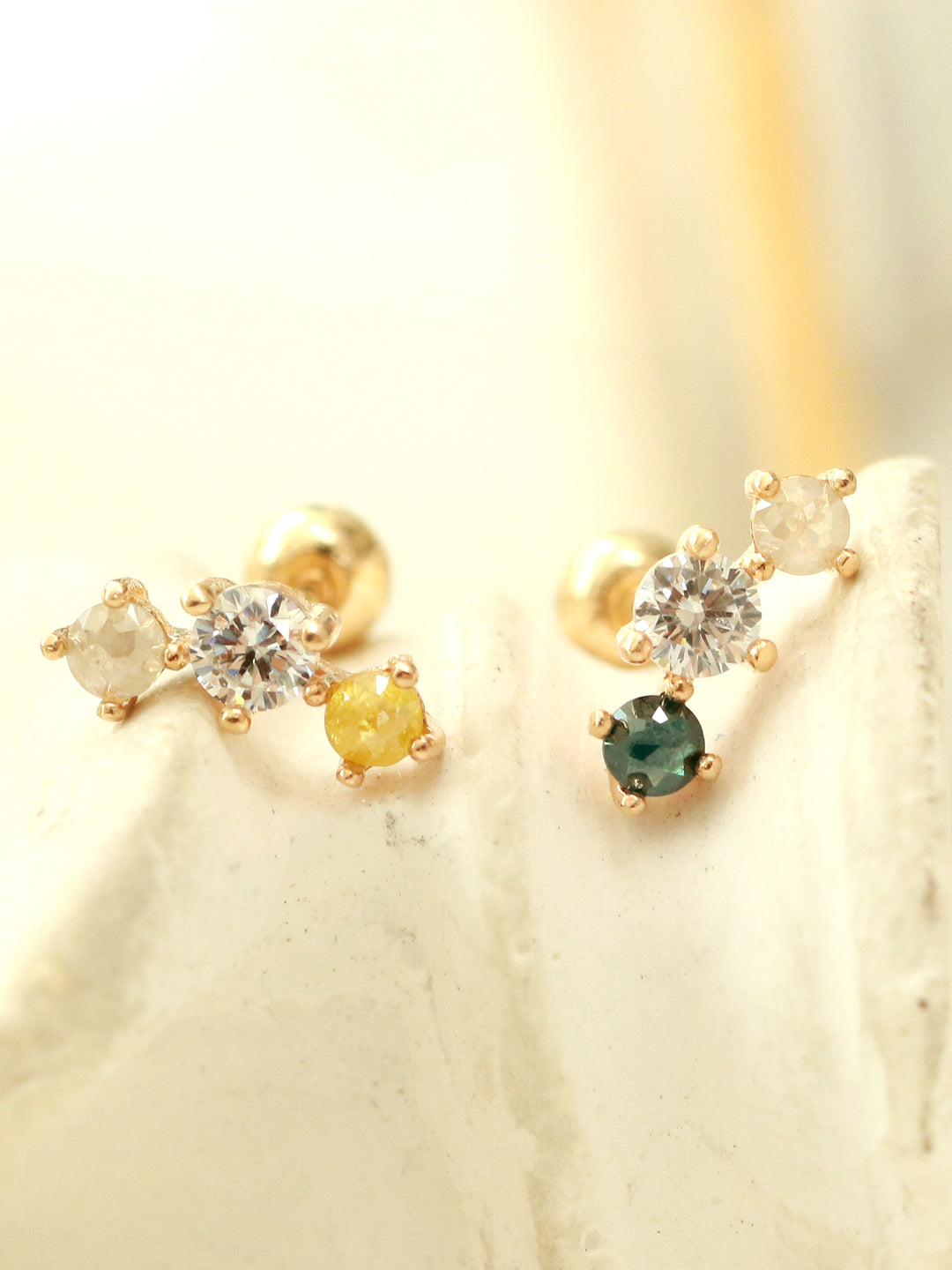 14K Gold Curve Rough Diamond Cartilage Earring 20G