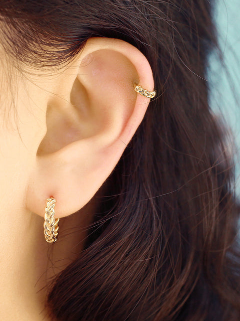 14K Gold Chain Conch Hoop Earring