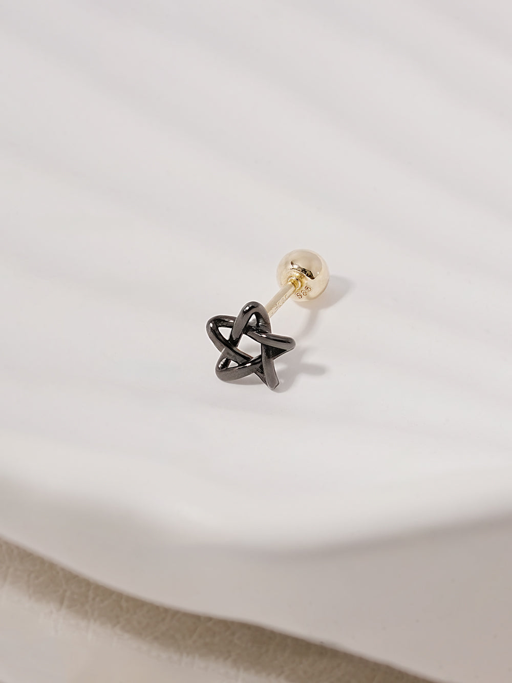 14K Solid Gold Black Star Point Cartilage Earring 20G