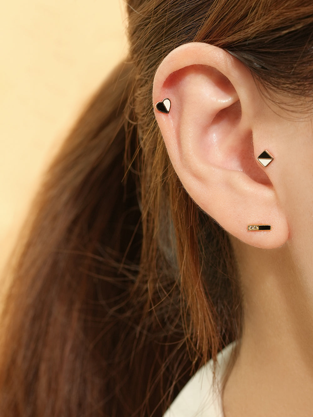 Ear Cartilege Color 14K Gold Enamel Half Color Square Cartilage Earring 20G – MinimalBijoux