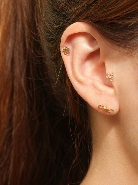 14K Gold Line Five Petals Cartilage Earring 20G