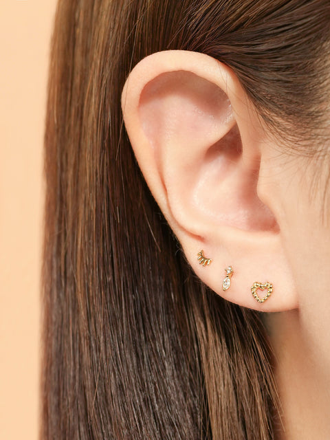 14K Gold Blink Eyelash Cartilage Earring 20G