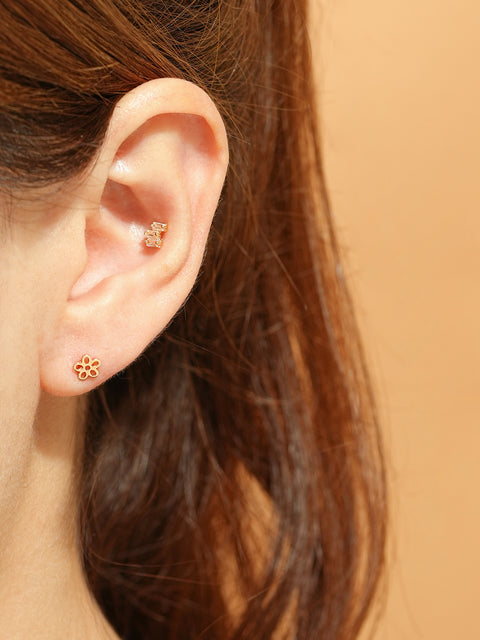 14K Gold Line Five Petals Cartilage Earring 20G