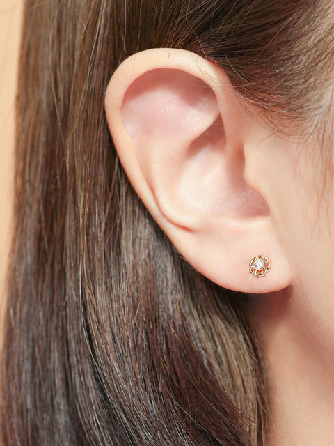 14K Gold Pansy Flower Moissanite Cartilage Earring 20G18G16G