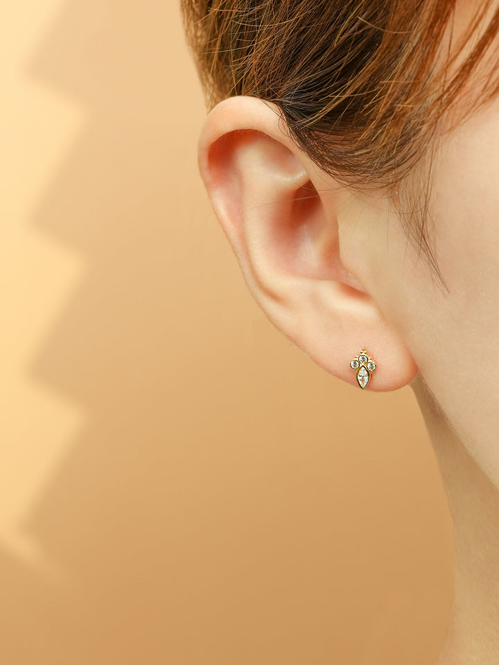 14K Gold Queen Cubic Cartilage Earring 20G