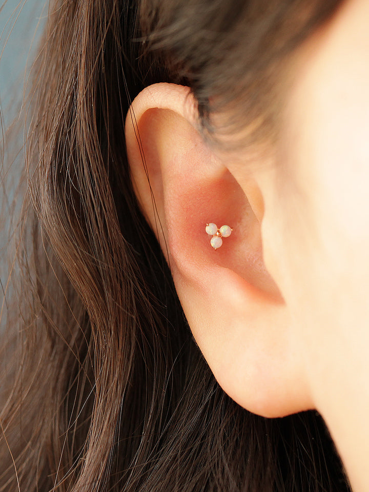 14K Gold Internally Threaded Triangle Cubic Labret Piercing 18G16G