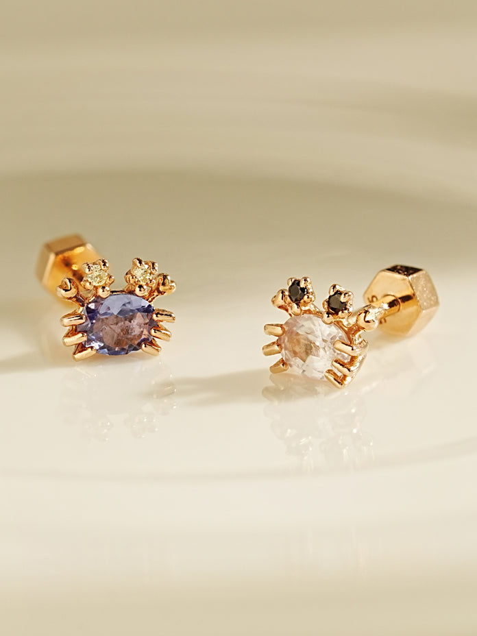 14K Gold Mini Crab Cartilage Earring 18G
