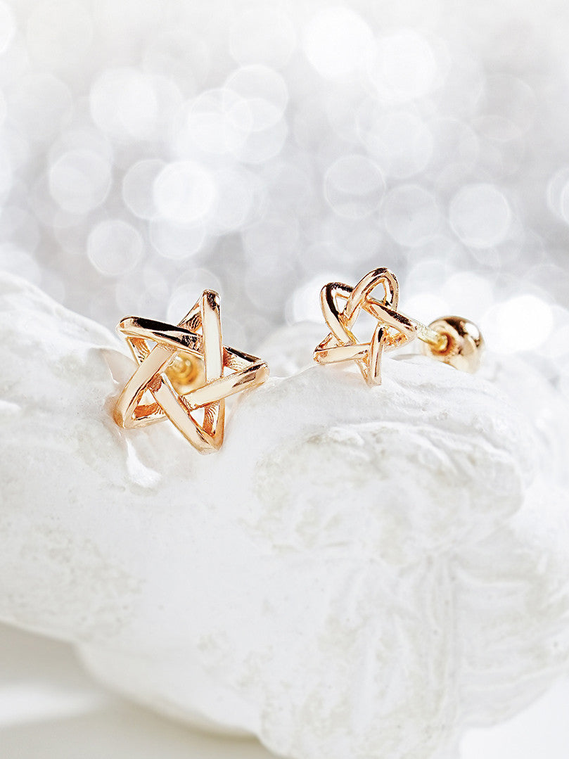 14K Gold Star Point Cartilage Earring 20G