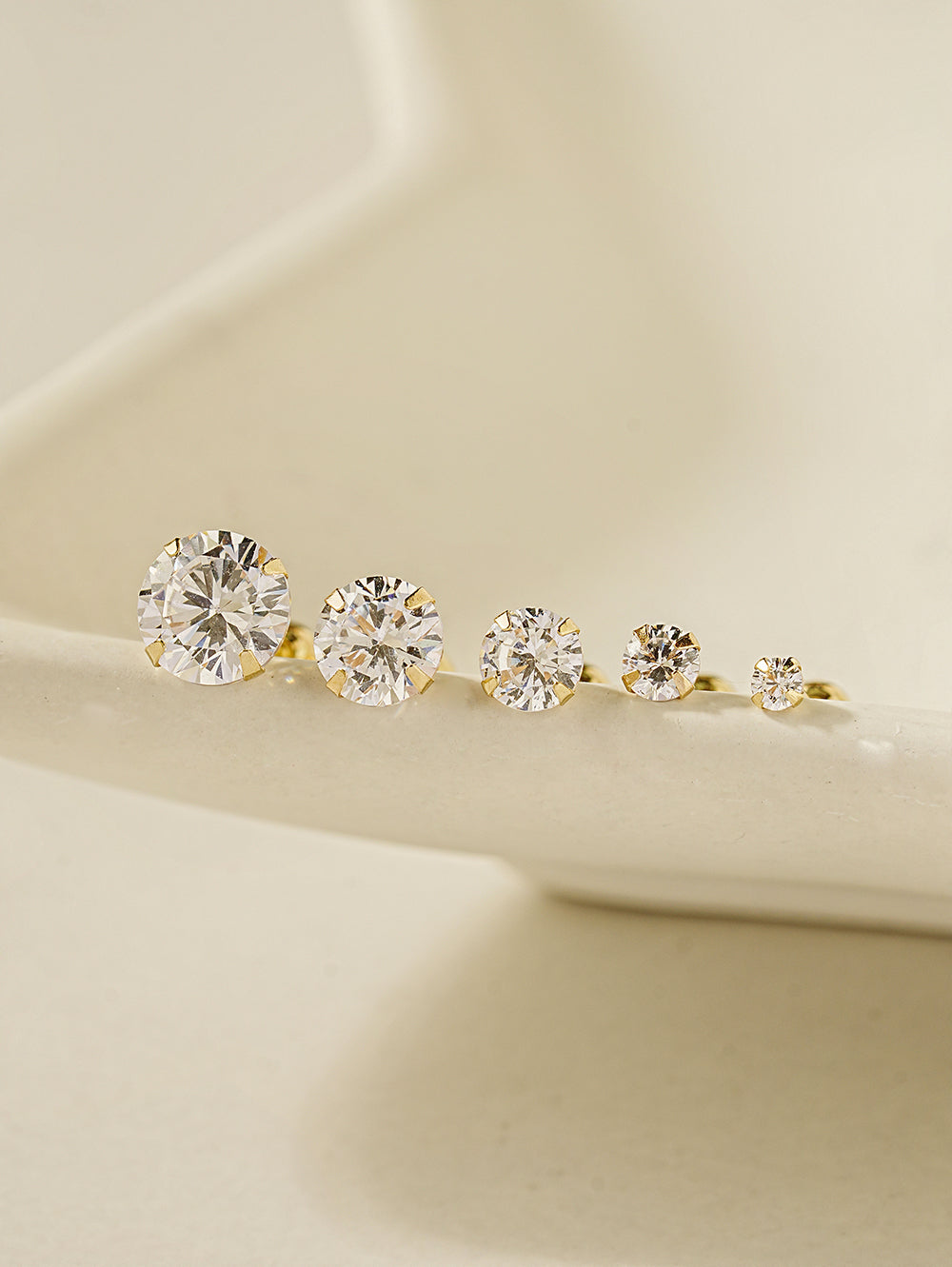 14K Gold Daily Cubic Cartilage Earring 20G