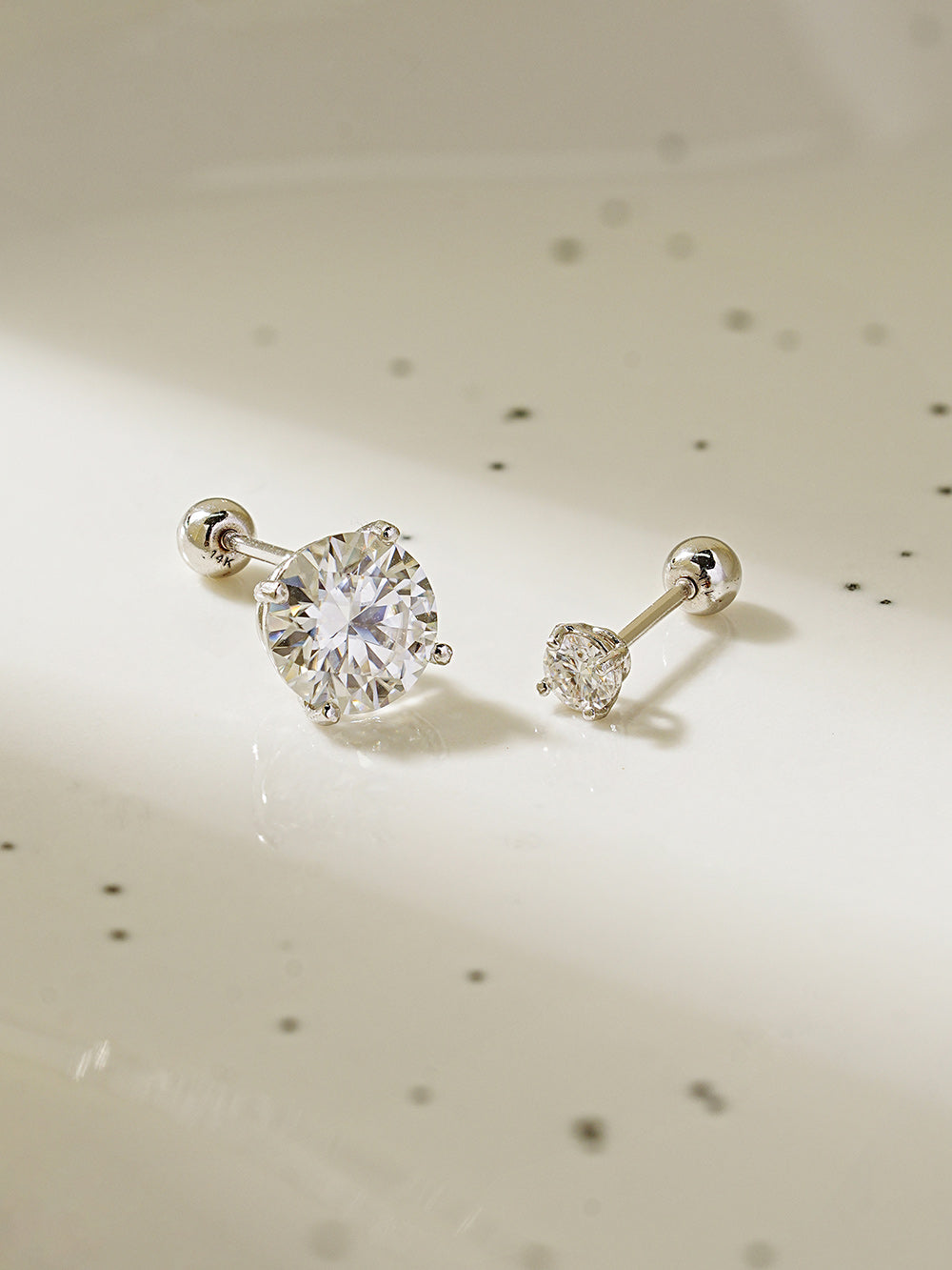 14K Gold 4 Pronged Moissanite Cartilage Earring 20G18G16G