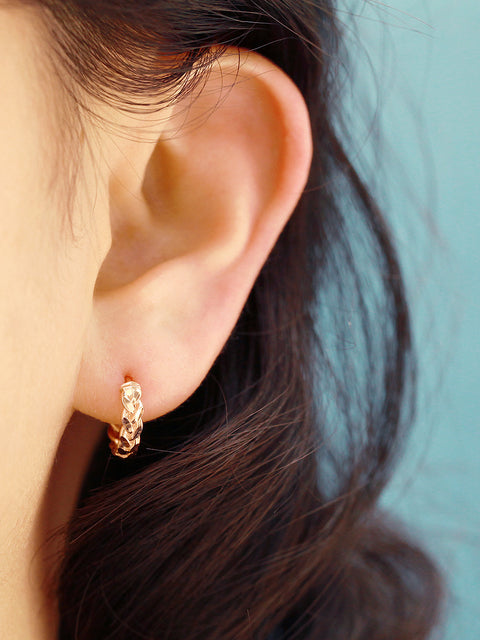 14K Gold Chain Conch Hoop Earring