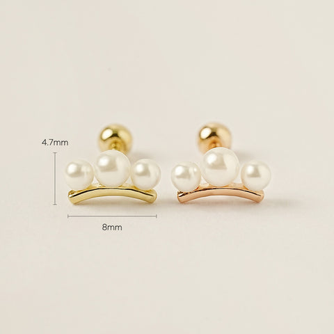 14K Gold Bloom Pearl Cartilage Earring 20G