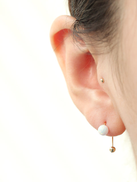 14K gold Opal & Pearl cartilage earring 20g