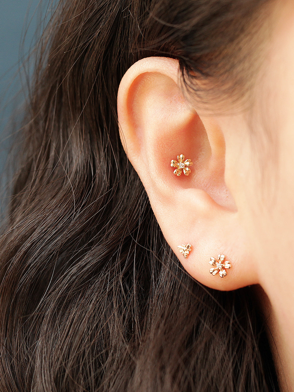 14K Gold Mini Cubic Flower Cartilage Earring 20G18G16G