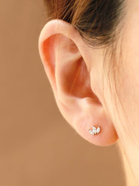 14K gold Mini Tiara cartilage earring 20g