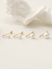 14K gold Opal & Pearl cartilage earring 20g