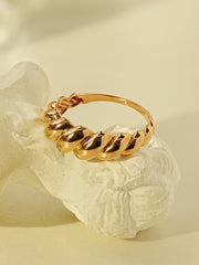 14K 18K Gold Hallow Croissant Ring