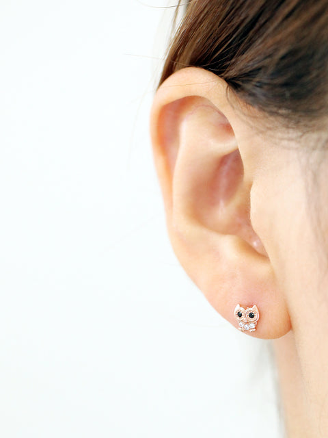 14K Gold Cubic Owl cartilage earring 20g