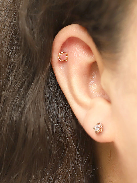 14K Gold Stone Flower Cartilage Earring 20G18G16G