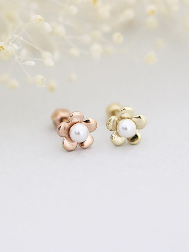 14K Gold Daisy Pearl Cartilage Earring 18G16G