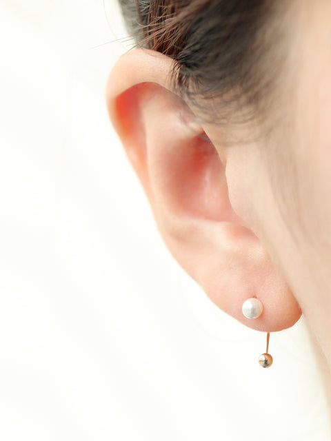 14K gold Opal & Pearl cartilage earring 20g