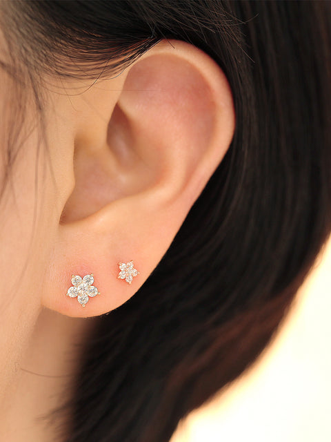 14K gold Best Flower cartilage earring 20g