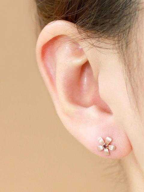 14K Gold Flower Cartilage Earring 18G16G