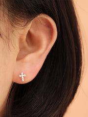 925 Silver Cross cartilage earring 20g