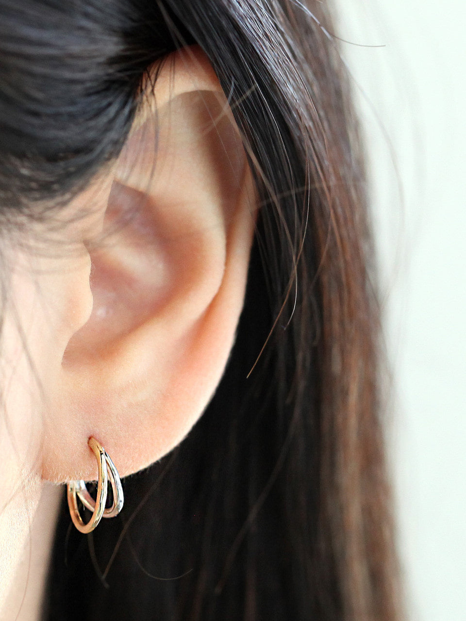 14K Gold 2 Line Circle Hoop Earring