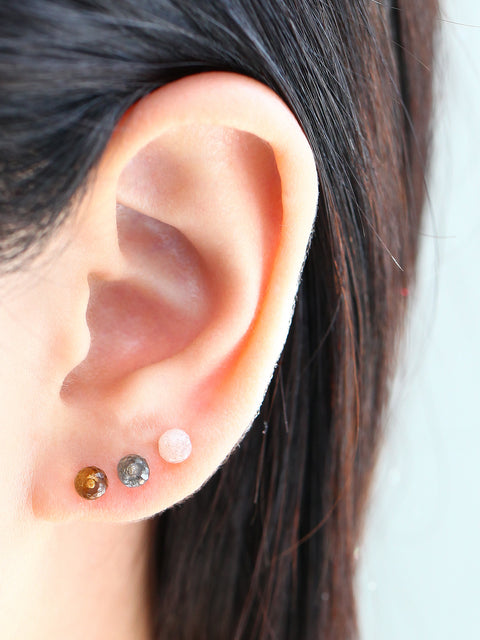 14K gold Natural Gemstone cartilage earring 20g